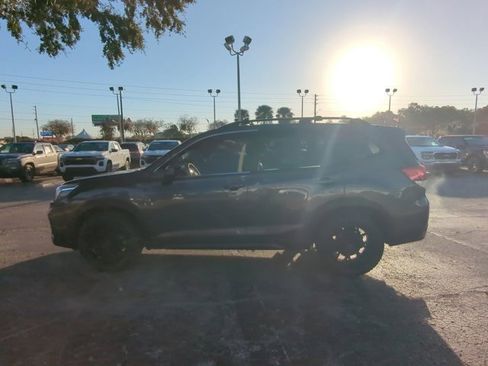 Used 2021 Subaru Forester Limited image 7