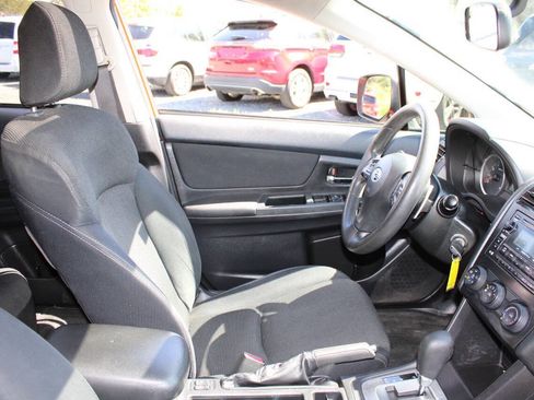 Used 2013 Subaru Crosstrek 2.0i Premium AWD/4WD image 11