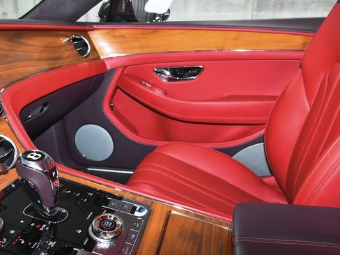 Used 2021 Bentley Continental GT image 47