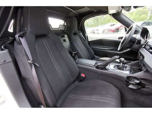 New 2026 MAZDA MX-5 Miata Club w/ Interior Package RWD image 9