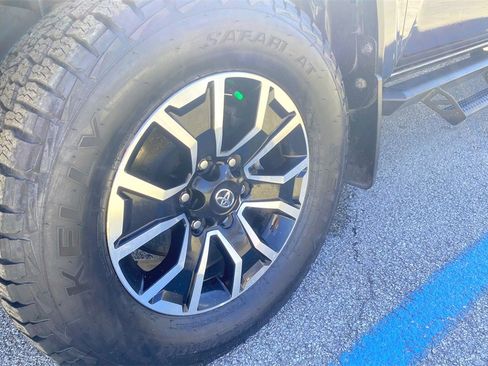 Used 2023 Toyota Tacoma image 2