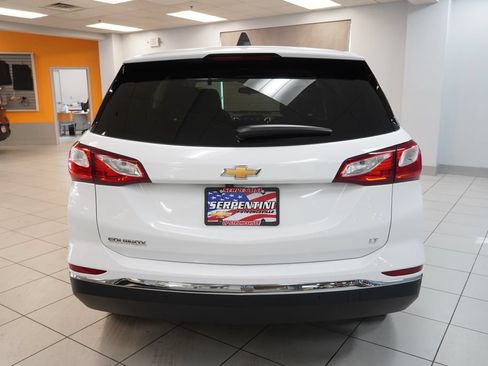 Used 2020 Chevrolet Equinox LT w/ Driver Convenience Package FWD image 8