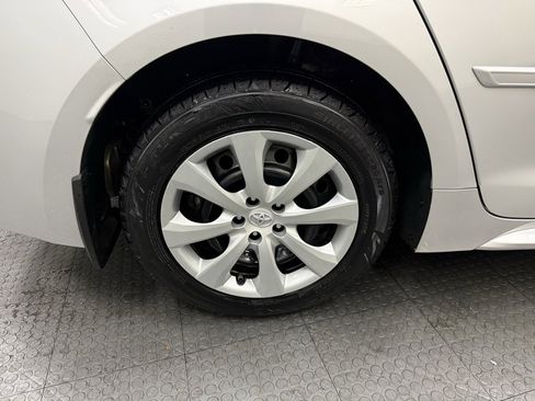 Used 2023 Toyota Corolla LE image 12
