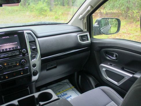 Used 2021 Nissan Titan SV w/ Accessory Utility Package image 22