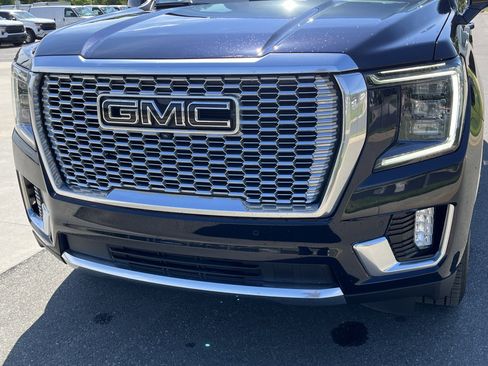 Used 2023 GMC Yukon Denali AWD/4WD image 12