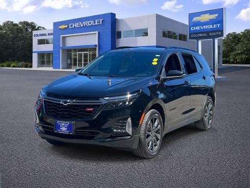 Used 2023 Chevrolet Equinox RS AWD/4WD image 2