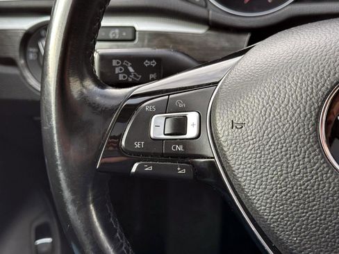 Used 2017 Volkswagen Passat 1.8T SE image 21