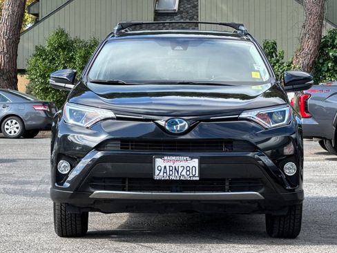 Certified 2018 Toyota RAV4 XLE AWD/4WD image 8