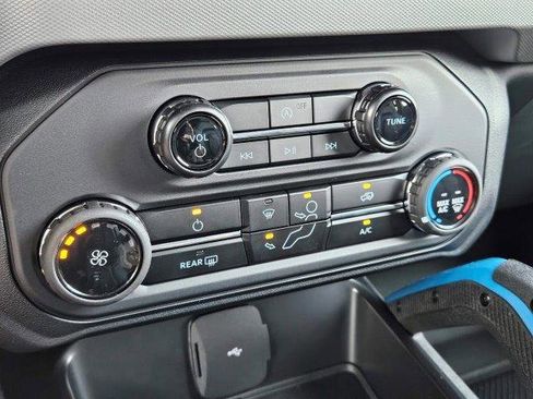 New 2024 Ford Bronco Black Diamond image 25