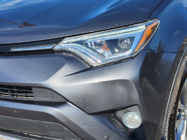 Used 2017 Toyota RAV4 Limited FWD image 7