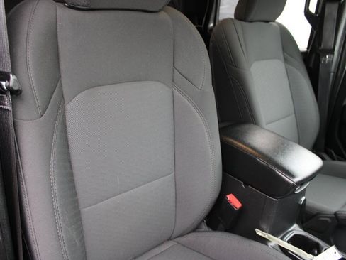 Used 2023 Jeep Gladiator Sport image 25