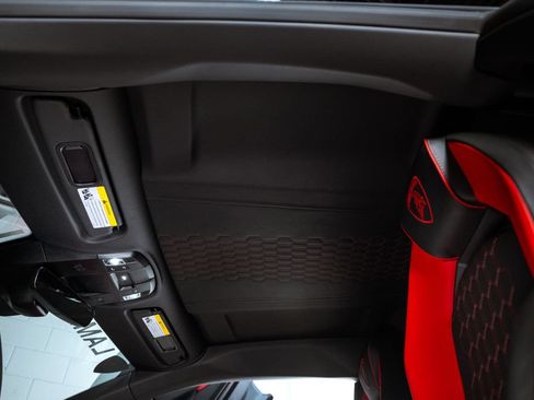 Used 2024 Lamborghini Revuelto AWD/4WD image 40