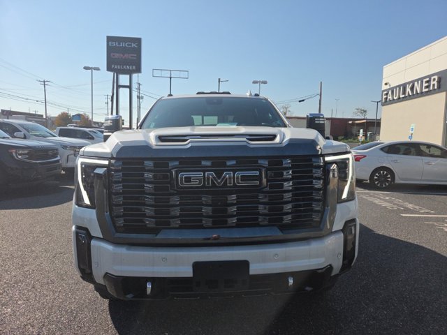 Used 2024 GMC Sierra 3500 Denali Ultimate AWD/4WD image 8
