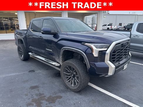 Used 2022 Toyota Tundra Limited image 3