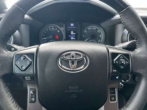 Used 2021 Toyota Tacoma TRD Off-Road AWD/4WD image 34
