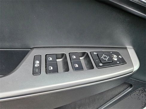 Used 2024 Kia EV6 Light image 15