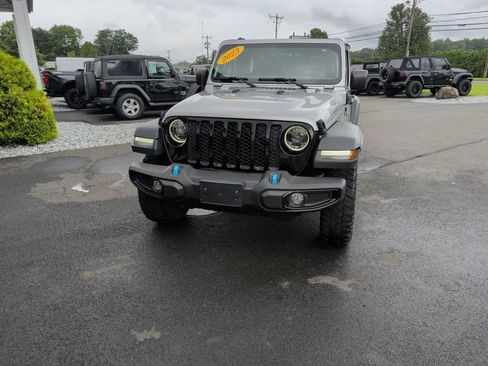 Used 2023 Jeep Wrangler Unlimited w/ Sun & Screen Package AWD/4WD image 17