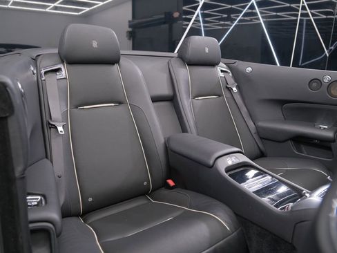 Used 2016 Rolls-Royce Dawn image 26