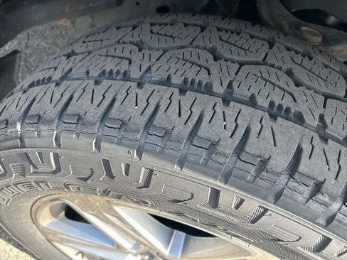 Used 2019 Ford F150 XLT w/ Equipment Group 302A Luxury AWD/4WD image 9