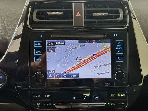 Used 2016 Toyota Prius Three Touring image 21