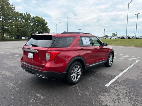 Used 2021 Ford Explorer XLT w/ Equipment Group 202A AWD/4WD image 26
