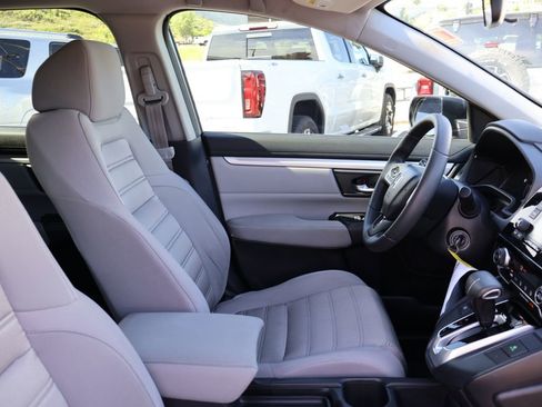 Used 2017 Honda CR-V LX image 8