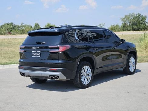 Used 2024 GMC Acadia Elevation w/ Luxury Package FWD image 7