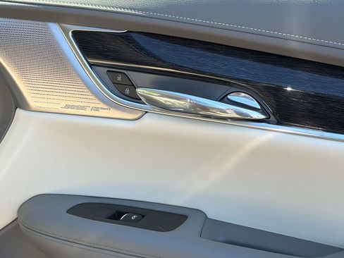 Used 2023 Cadillac XT6 Premium Luxury AWD/4WD image 34