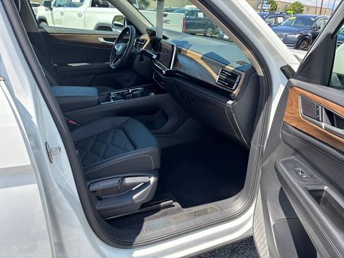 Used 2026 Volkswagen Atlas SE AWD/4WD image 28
