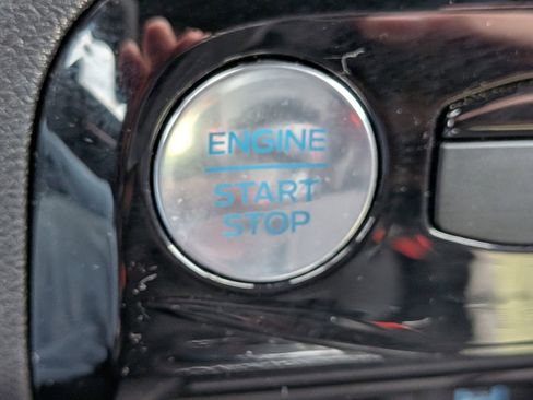 Certified 2023 Ford Escape ST-Line Select w/ Tech Pack #2 image 32