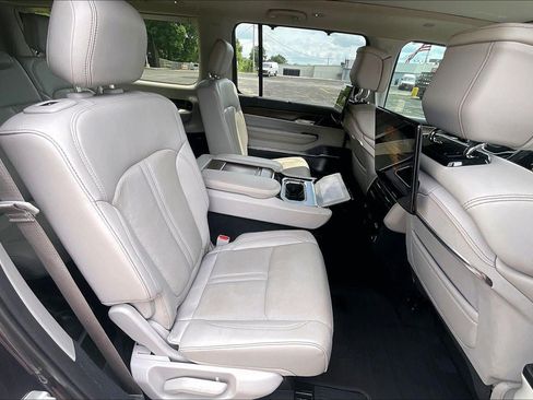 Used 2023 Jeep Grand Wagoneer L 4WD w/ Rear Seat Video Group 1 image 24