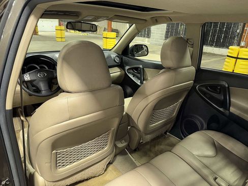 Used 2009 Toyota RAV4 Limited image 29