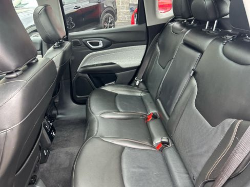 Used 2022 Jeep Compass Latitude w/ Sun and Sound Group AWD/4WD image 23