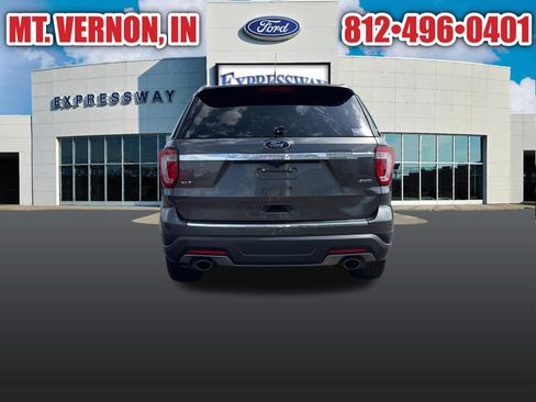 Used 2018 Ford Explorer XLT w/ Equipment Group 202A AWD/4WD image 14