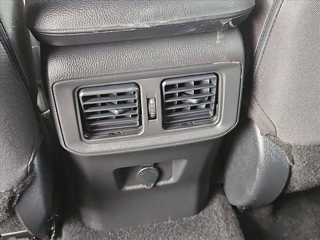 Used 2025 Toyota RAV4 LE AWD/4WD image 23