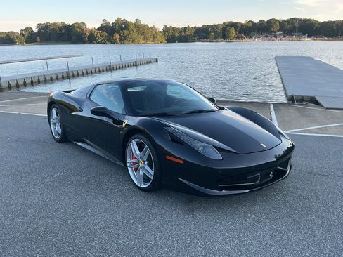 Used 2013 Ferrari 458 Spider image 19