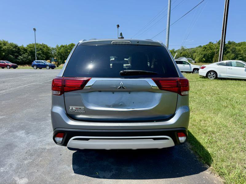 Used 2020 Mitsubishi Outlander SEL FWD image 4
