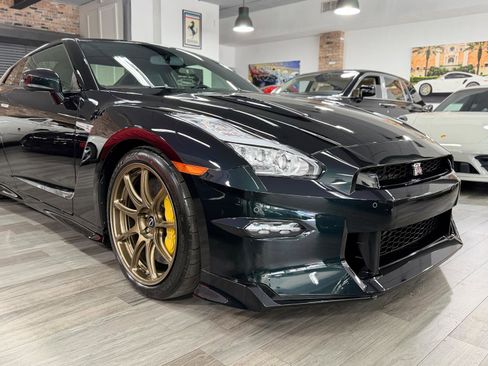 Used 2024 Nissan GT-R w/ T-Spec Takumi Edition image 10