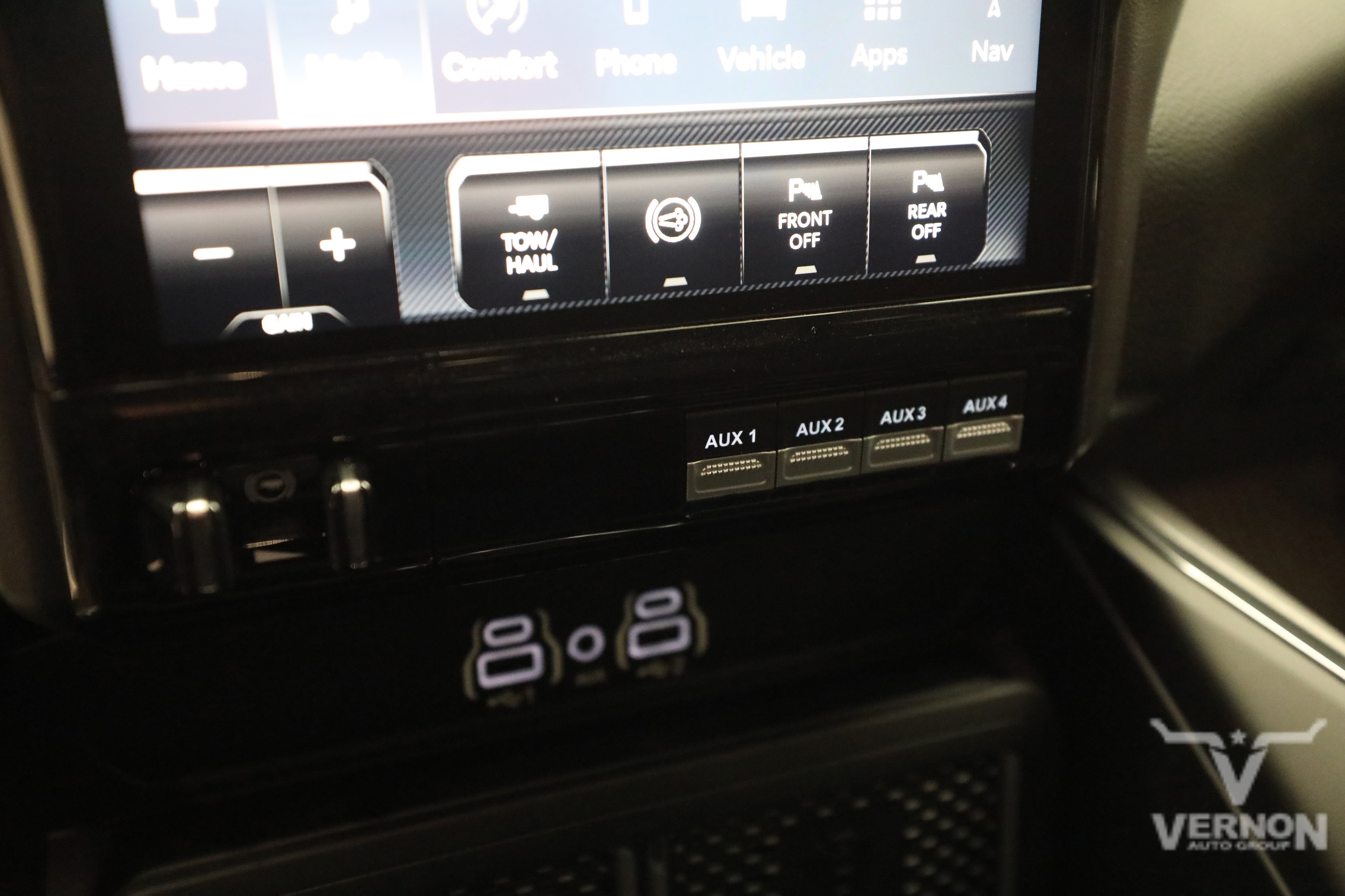 New 2026 RAM 3500 Laramie AWD/4WD image 23