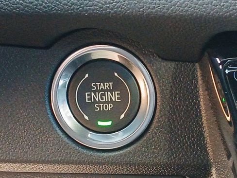 New 2026 Chevrolet Traverse LT w/ Driver Confidence Package AWD/4WD image 17