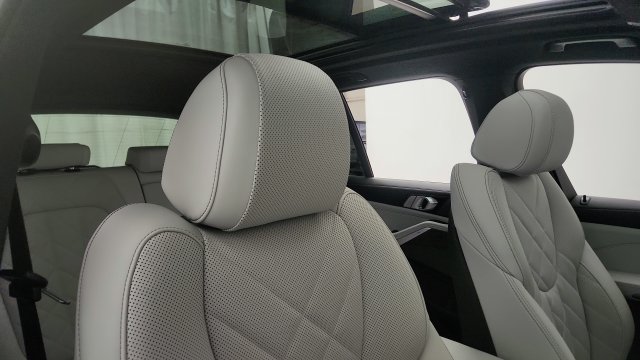 Used 2026 BMW X5 sDrive40i RWD image 37
