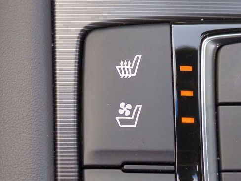 Used 2018 Genesis G80 3.3T Sport image 23