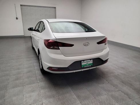 Used 2019 Hyundai Elantra SE w/ Cargo Package FWD image 6