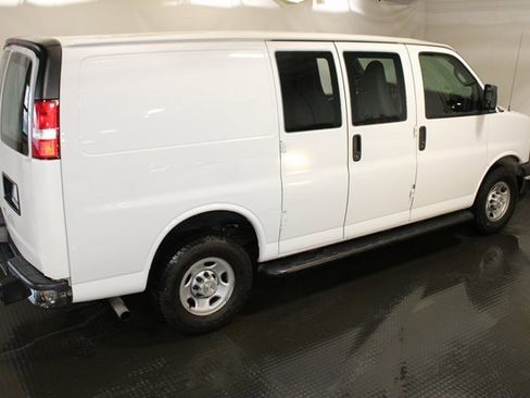 Used 2019 Chevrolet Express 2500 w/ Driver Convenience Package image 5