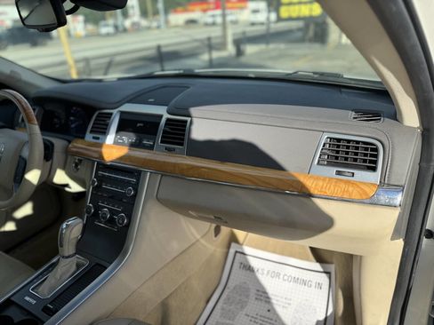 Used 2012 Lincoln MKS image 25