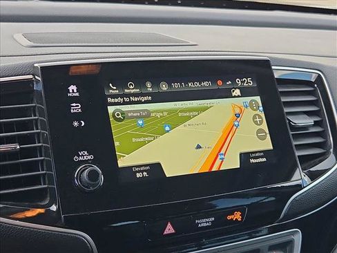 Used 2021 Honda Pilot Touring image 11