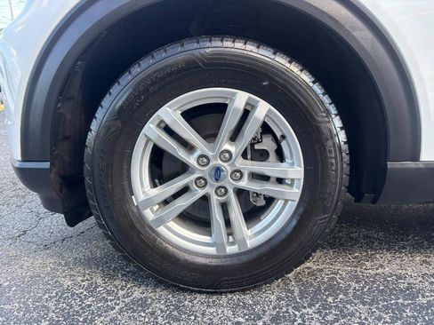 Used 2020 Ford Explorer XLT RWD image 9