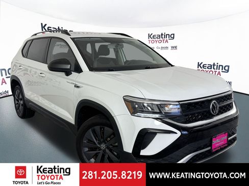 Used 2022 Volkswagen Taos S image 2