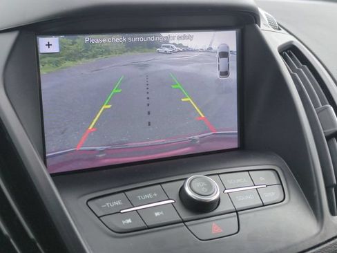 Used 2017 Ford Escape SE w/ SE Leather Comfort Package FWD image 22