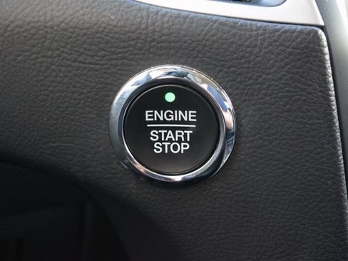 Used 2023 Ford Edge SEL image 19